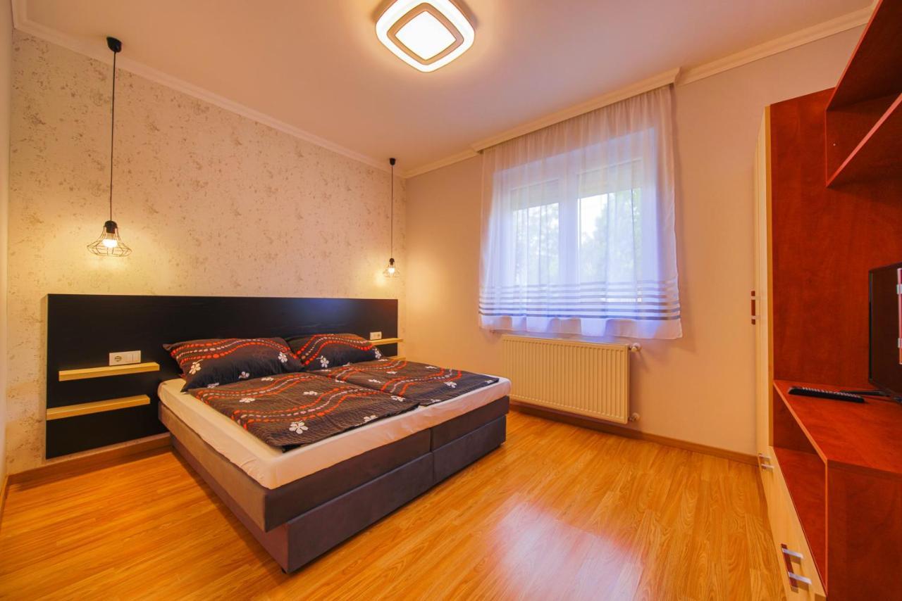 Kalvin Utcai Apartmanok Hajdúszoboszló Exterior foto