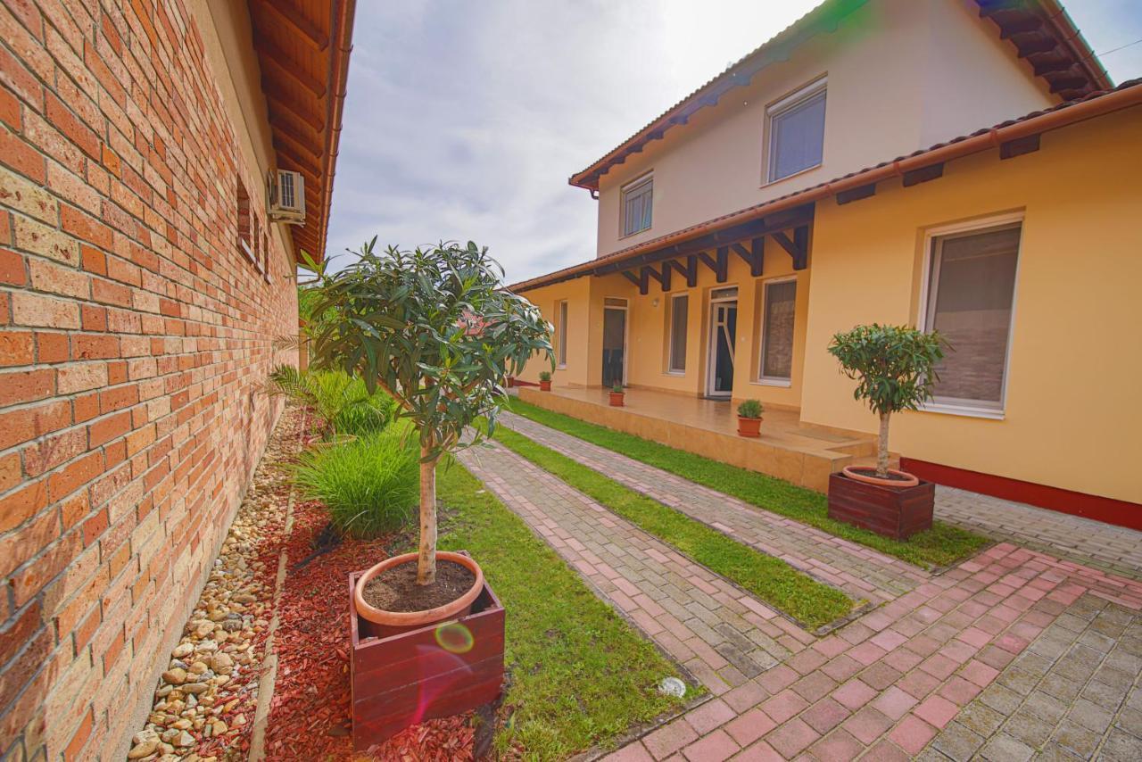 Kalvin Utcai Apartmanok Hajdúszoboszló Exterior foto