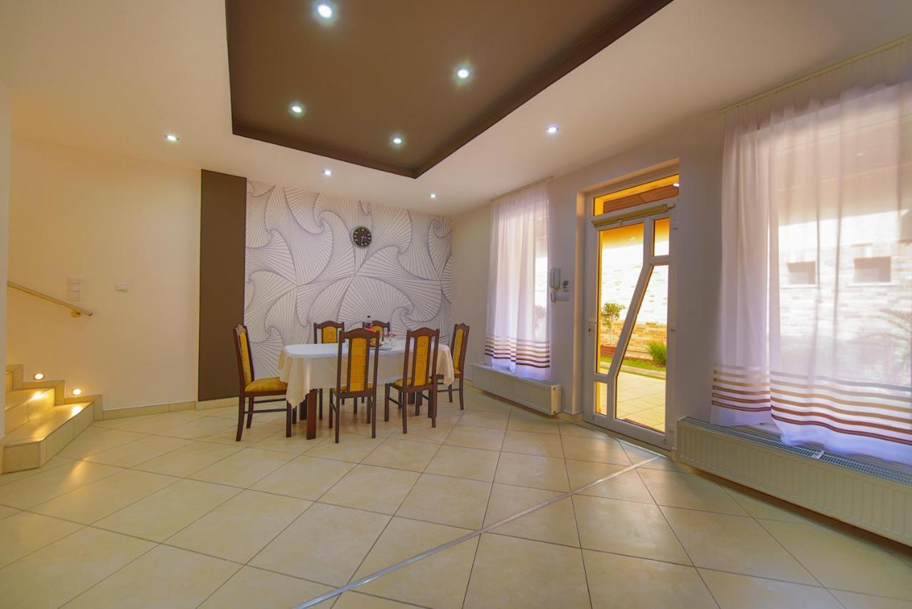 Kalvin Utcai Apartmanok Hajdúszoboszló Exterior foto