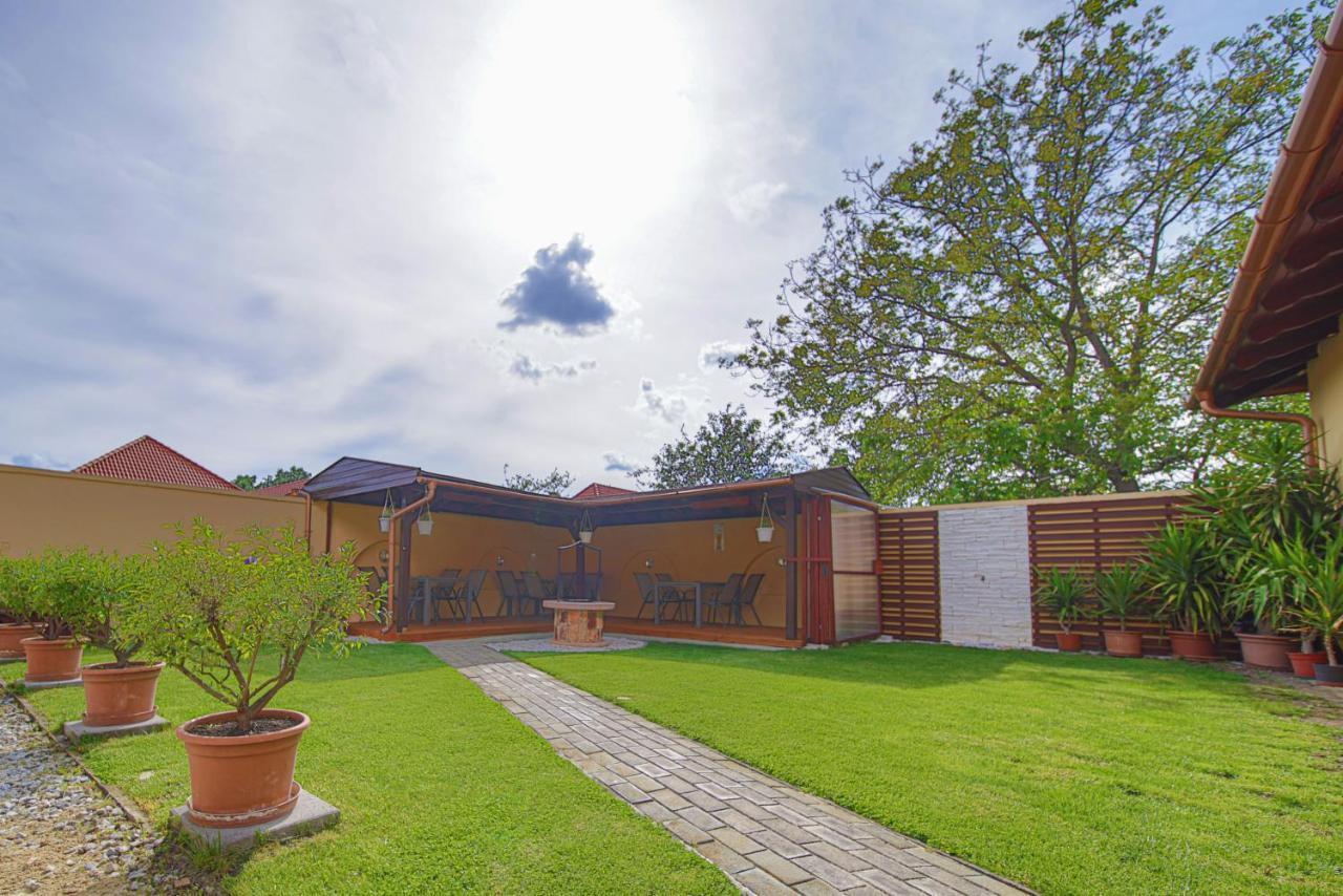 Kalvin Utcai Apartmanok Hajdúszoboszló Exterior foto