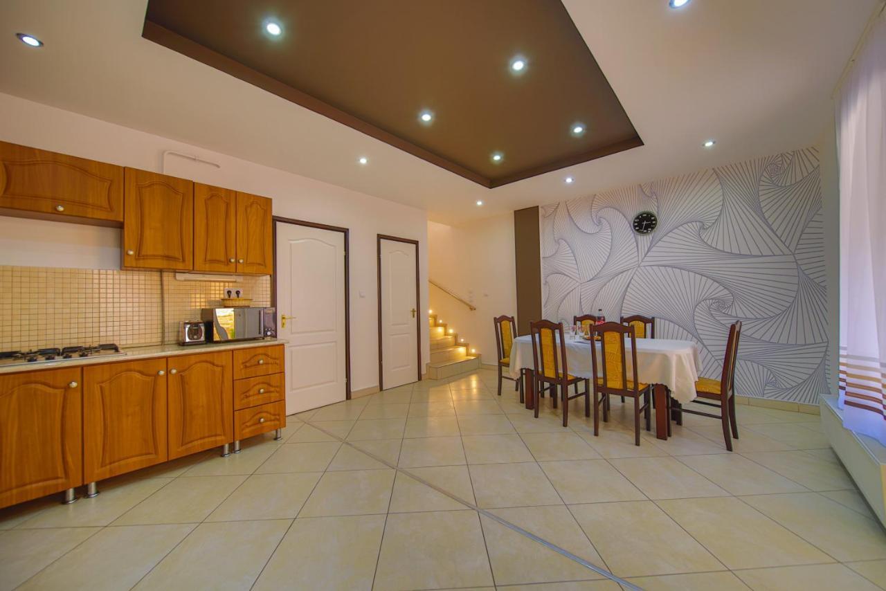 Kalvin Utcai Apartmanok Hajdúszoboszló Exterior foto