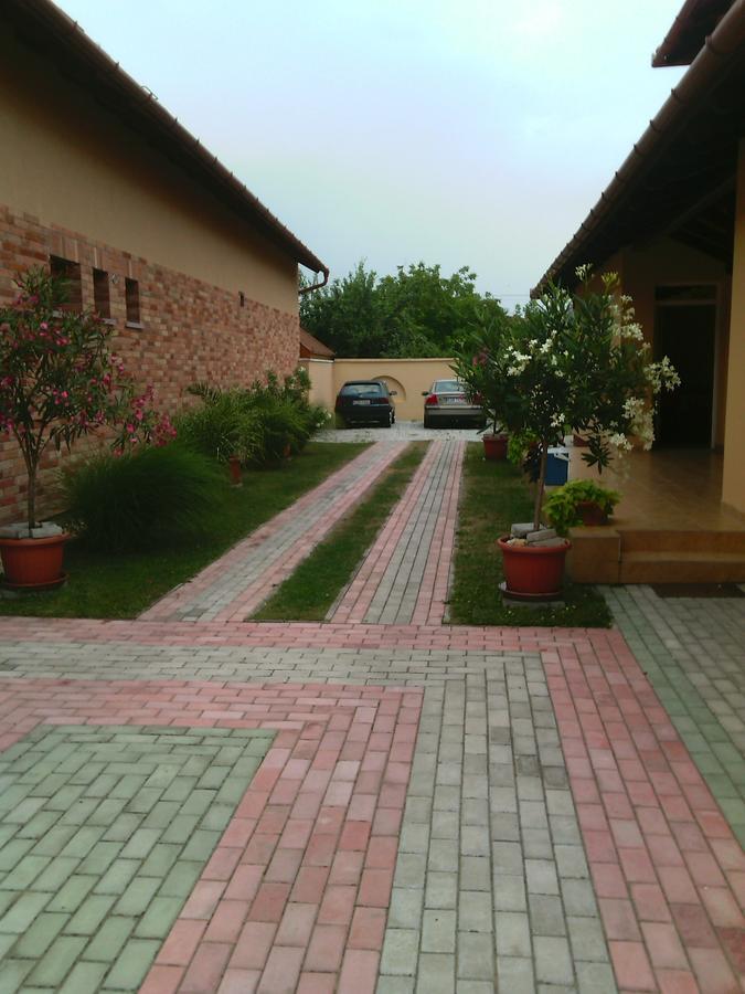 Kalvin Utcai Apartmanok Hajdúszoboszló Exterior foto